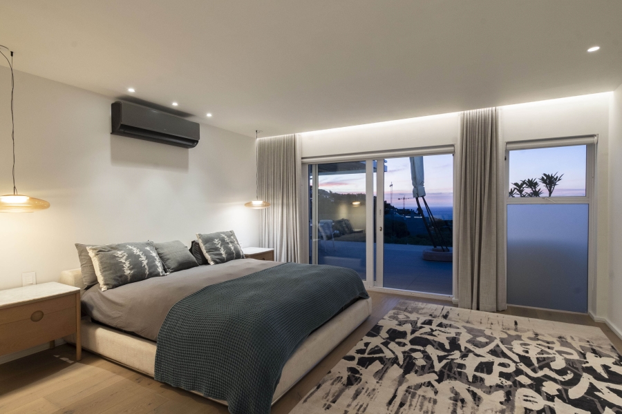 To Let 4 Bedroom Property for Rent in Llandudno Western Cape